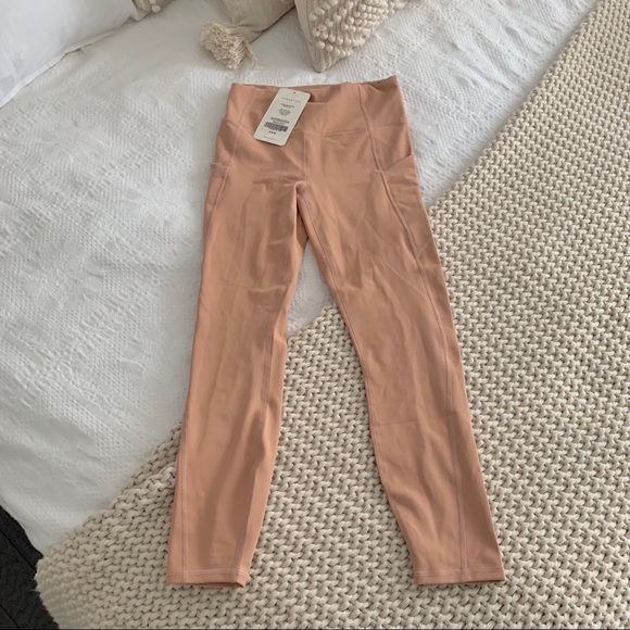 SOLD -- NWT Fabletics Oasis High-Waisted Pocket 7/8 - Picture 6 of 8